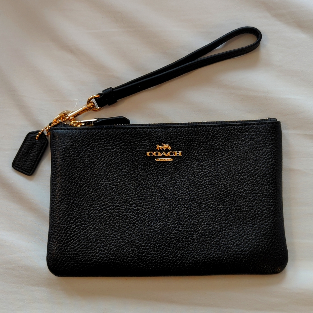 Pebbled leather wristlet